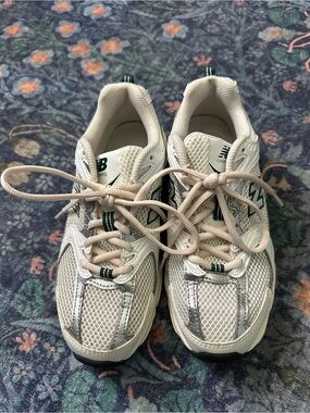 New Balance 530 White and Green Sneakers
